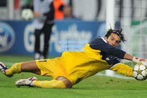 哈维盛赞阿尔瓦与皮克，领袖价值超越赛场，巴萨更衣室稳如磐石