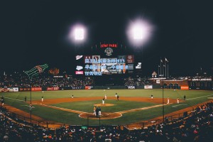 国王队解雇主帅创13年最佳战绩，今夏重建任务艰巨